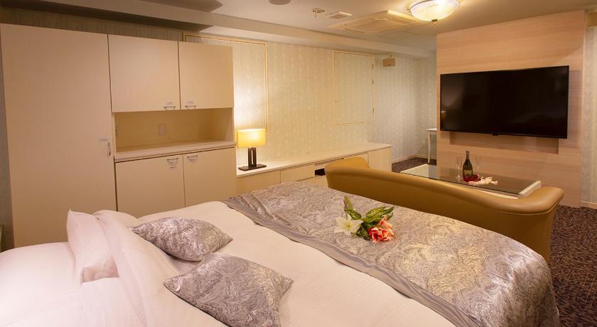 京都 HOTEL MYTH Rinata -ホテル マイス リナータ- Adult Only 3星级 酒店 泳池