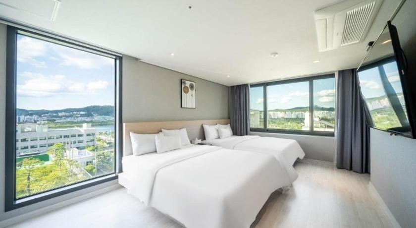 安東 Andong Case Hotel 3つ星 ゲストハウス プール