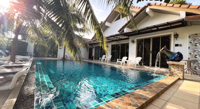 プーケット The Snug Airportel 3つ星 ホテル 眺望