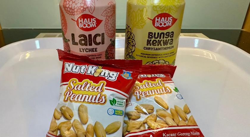 Image of Superior Queen 17