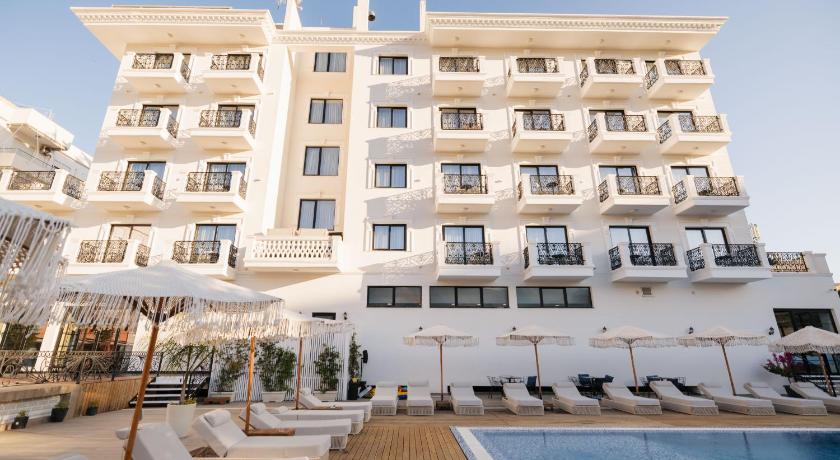 Chimaera Hotel
