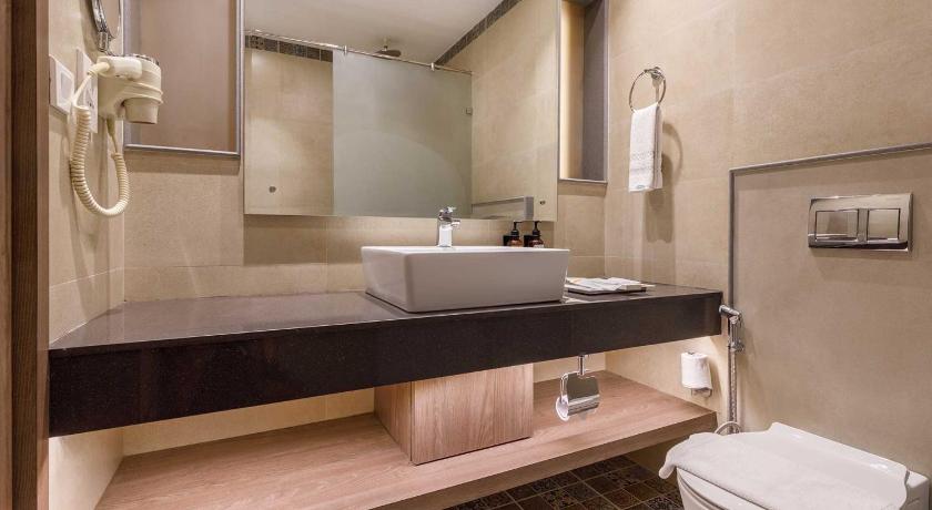 Deluxe Premium Room Heritage Wing - 10% discount on Spa & 10% discount on Airport transfers one-way 이미지 2