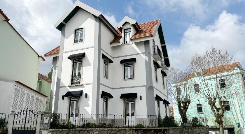 Live Sintra Boutique Guest House - image 2