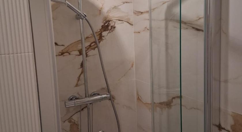 ローマ Golden Suite 4つ星 シングルルーム ロビー