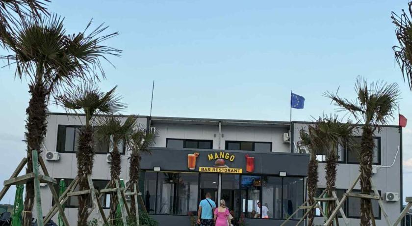 Mango Beach and Hotel
