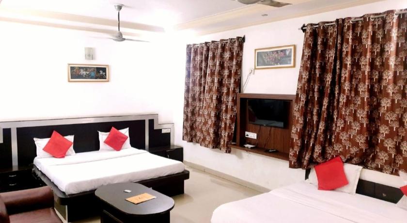Hotel Prashant Palace - image 16