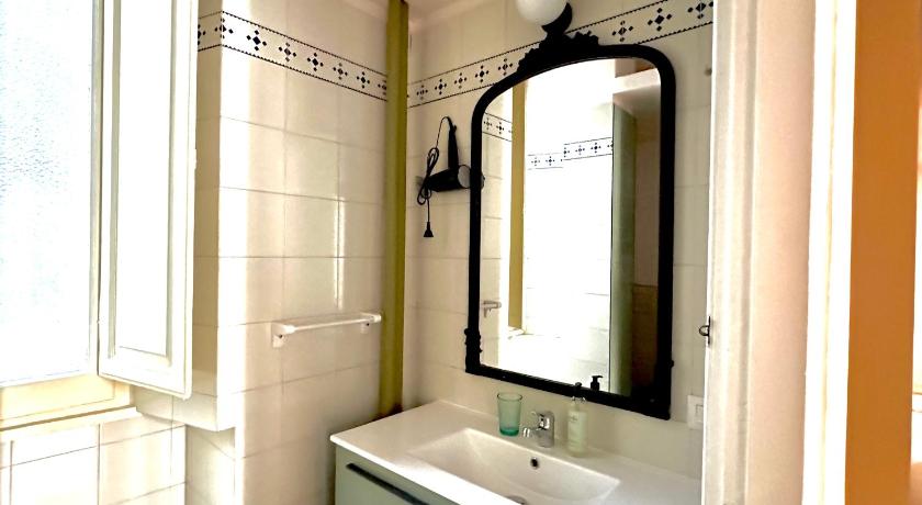 罗马 TrastevereHome-Historic Noble Palace in Trastevere with balcony 4星级 单人房 大堂