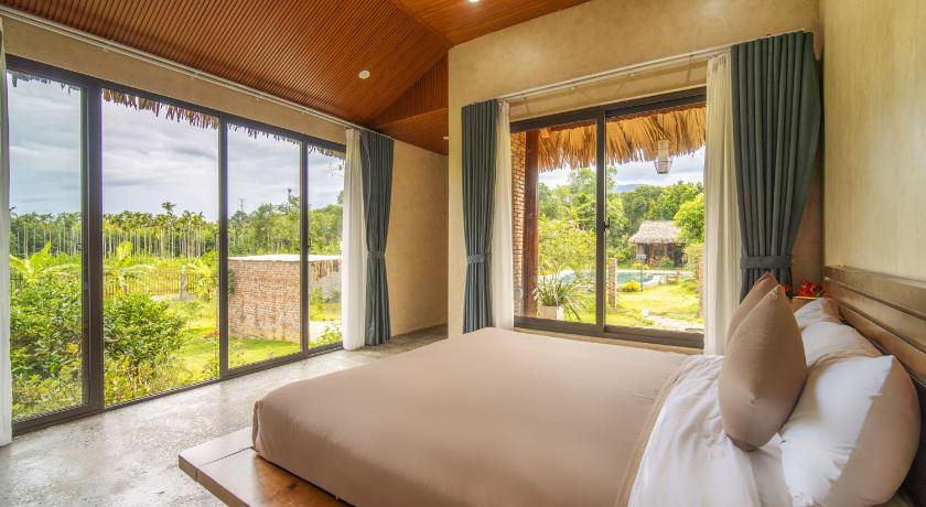 Image of 2 Bedroom Suite with Kitchen 7