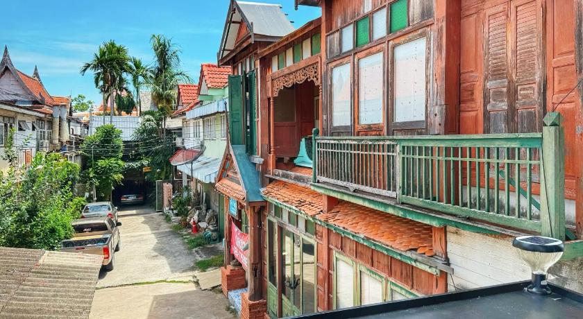 Baan Inta Hostel - image 9