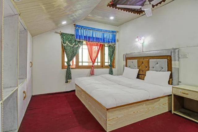 New Heaven Canal Guest House - image 12