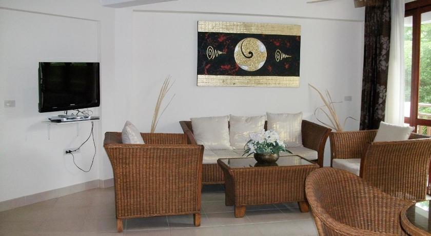 Image of 2 Bedroom Family Suite 5