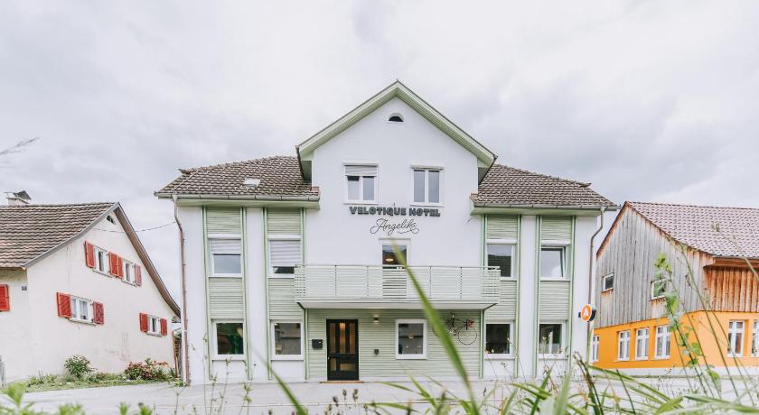 Velotique Hotel Angelika - Self-Check-in
