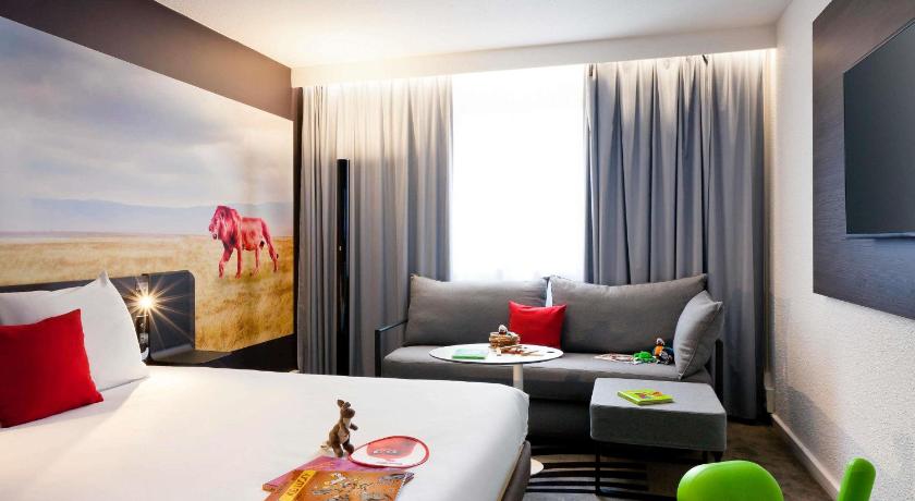 Image of Executive Room with 1 double bed and 1 double s ofa bed 1