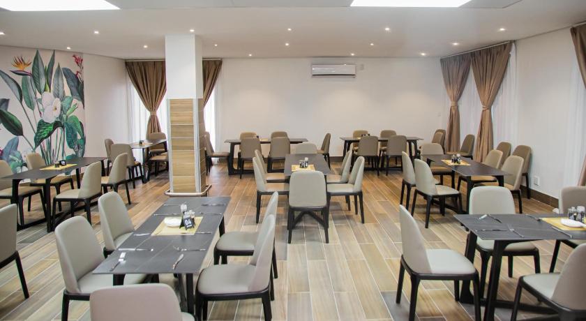 翁丹瓜 Emirates Hotel 4星级 酒店 大堂