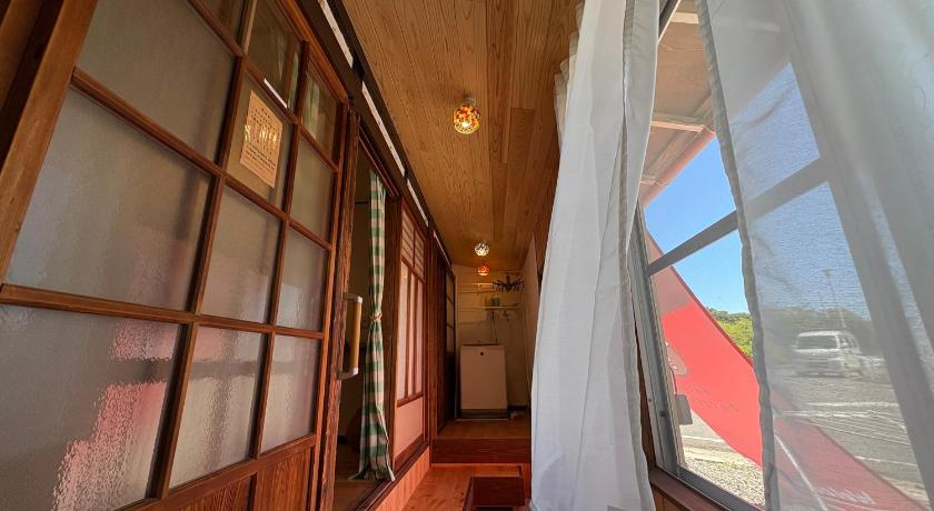 松山 離島の宿 Nawanawa Backpackers 宿泊施設 客室