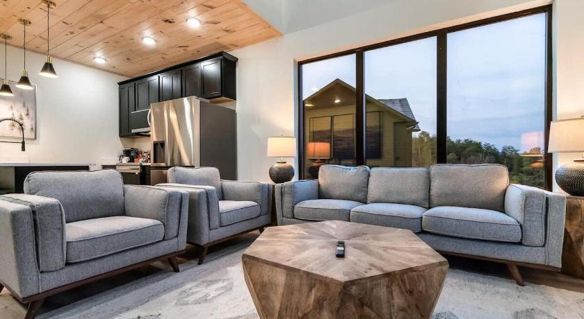 세비어빌 (TN) Peaceful Getaway Luxe Cabin w Private Pool 4성급 숙소 로비
