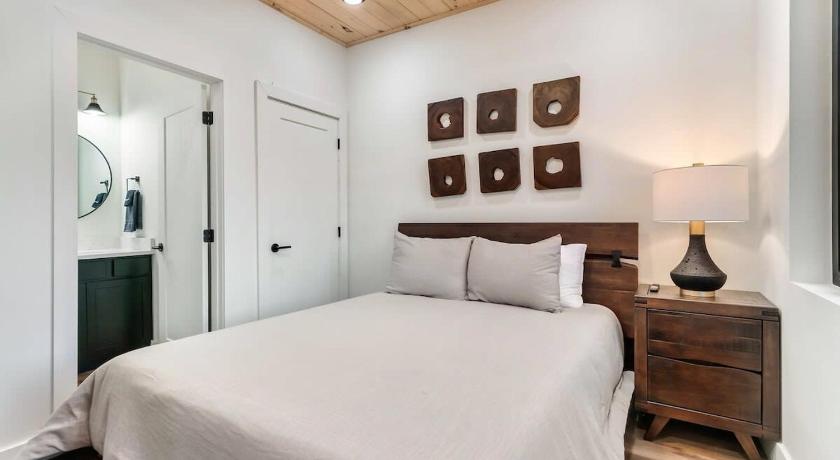 세비어빌 (TN) Peaceful Getaway Luxe Cabin w Private Pool 4성급 숙소 전망