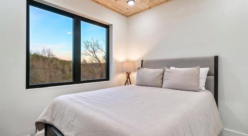 세비어빌 (TN) Peaceful Getaway Luxe Cabin w Private Pool 4성급 숙소 로비