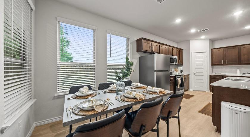 댈러스 (TX) Luxurious 4 Bed Duplex Getaway! 4성급 숙소 로비