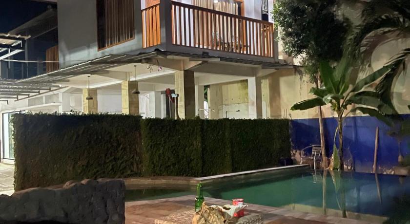 Tampilan Tri Putri Kuta Homestay
