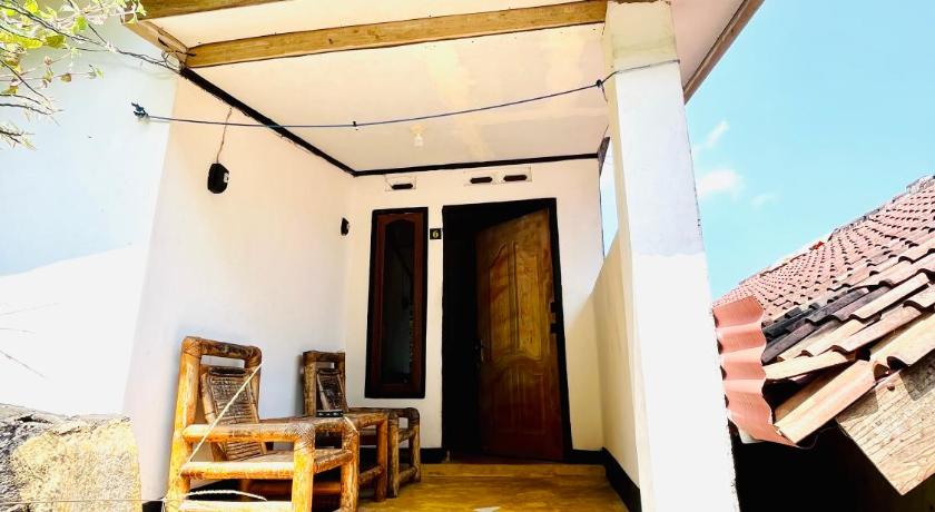 Image of Deluxe Double Room with Balcony 5