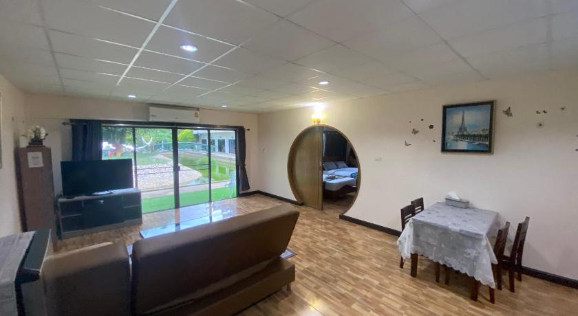 Image of Standard Triple Room 8