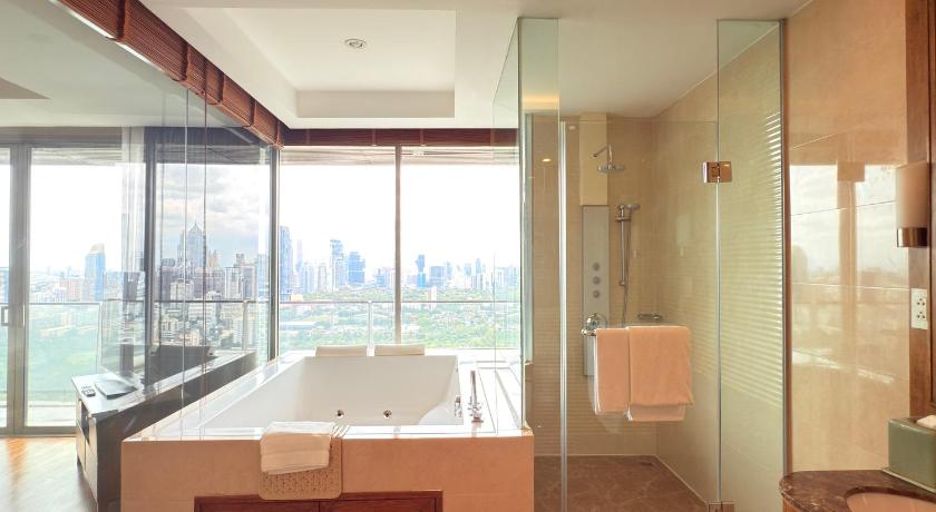 Image of Jacuzzi Suite 11