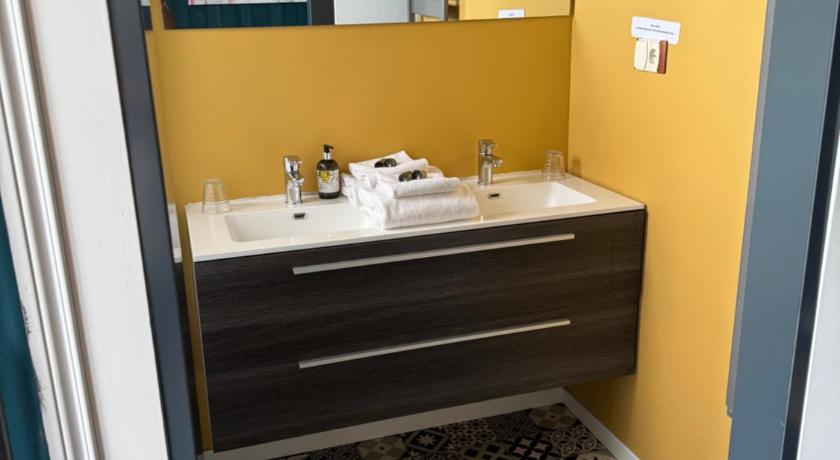 Image of Suite 2