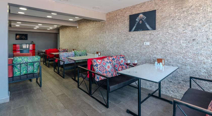 Istanbul Airport Holiday Beach Hotel - image 4