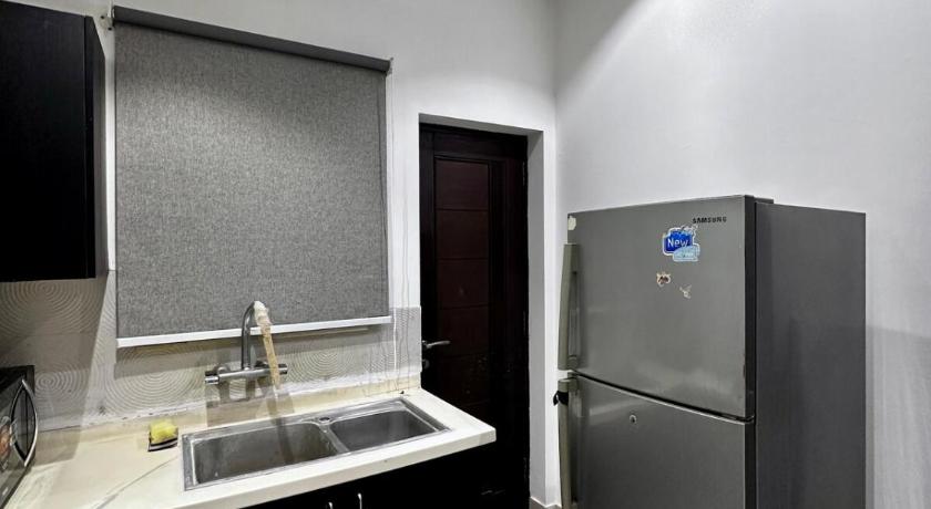 Spacious Furnished 3-Bedrooms Home in Dha Lahore - image 3