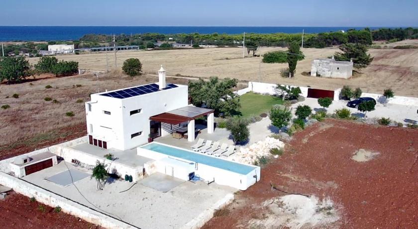 Aeneas Villa Pool & Jacuzzi al mare Torre Guaceto