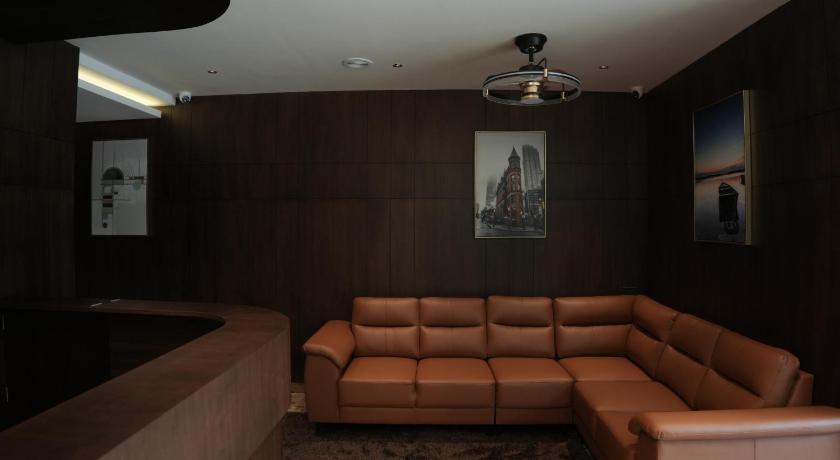 Jas Grand Inn - image 6