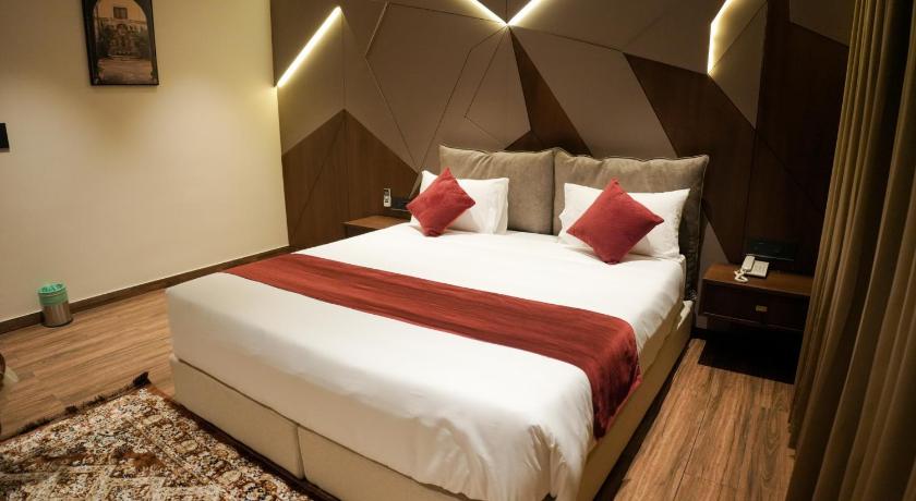 Jas Grand Inn - image 32