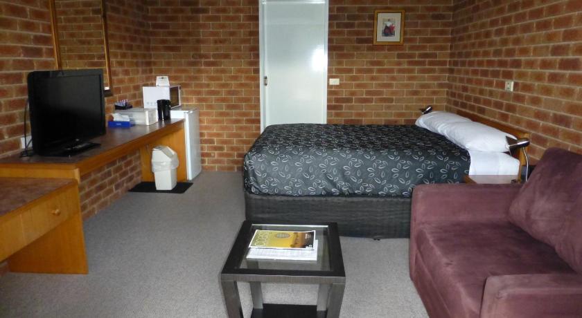Inverloch Central Motor Inn photo