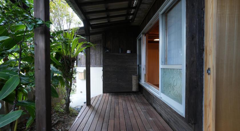 冲绳岛 Ryukyu Traditional House Inn TaminatoInn 6guests with Japanese-style rooms田港邸 6名宿泊 和室あり 3星级 住宿 餐厅