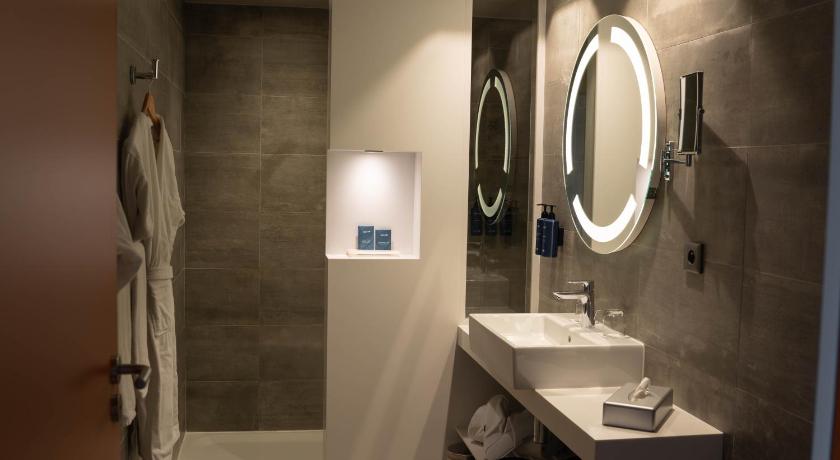Image of Superior Room 2