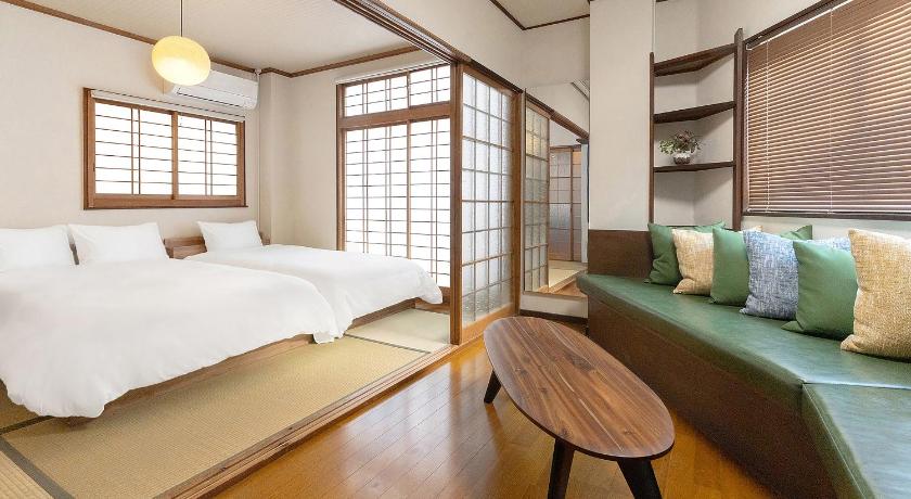 YokaYado Kagoshima Chuo - Retro Style Japanese Modern Entire House with Rooftop Balcony