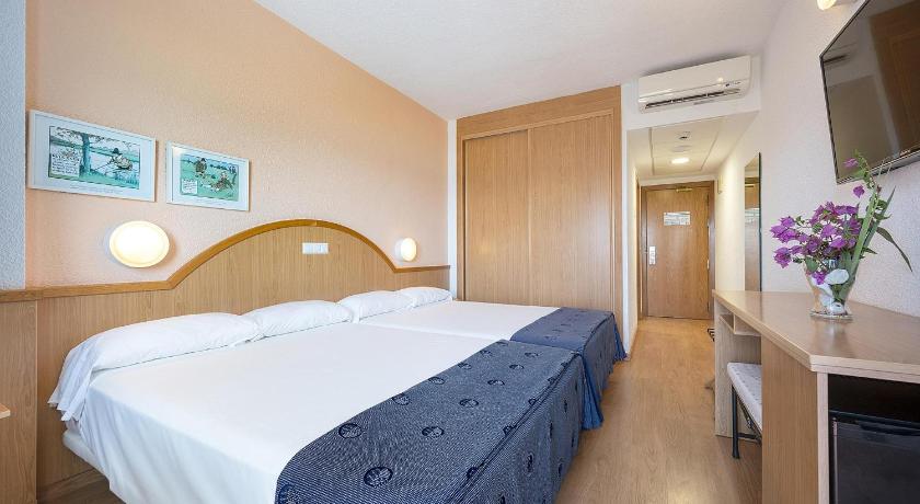 Szoba kétszemélyes ággyal vagy 2 külön ággyal (Double or Twin Room) fotója 11