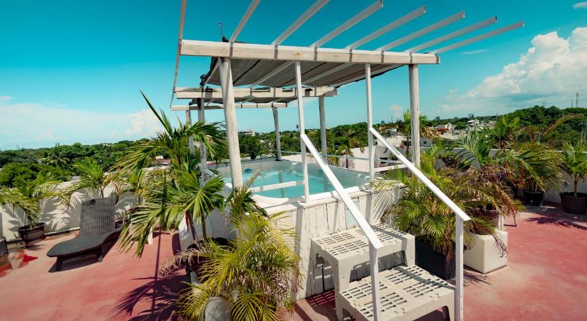 Puerto Morelos Hotel Las Palmas - Near the beach