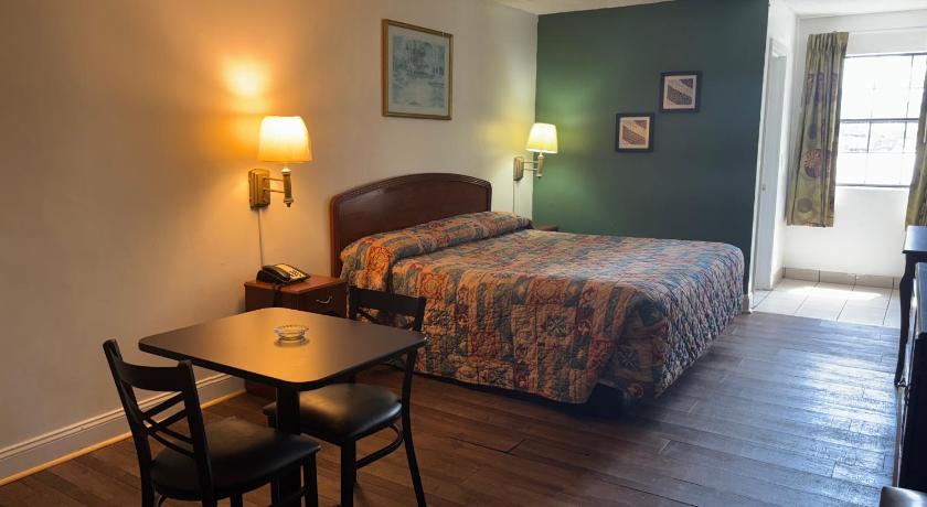 ミーター American Inn 4つ星 宿泊施設 ロビー