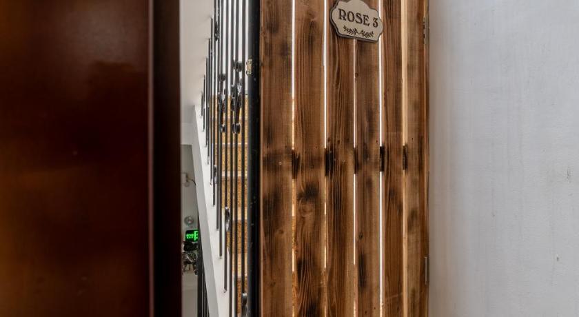 Ho Chi Minh City Rose House 5-Star Hotel suite