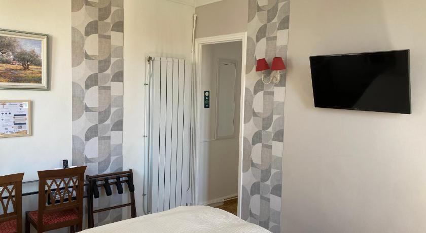 Immagine di Camera Superior Doppia con Letto Matrimoniale (Superior Double Room) 5