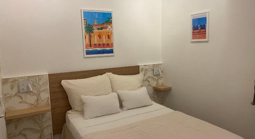 Immagine di Camera Matrimoniale Standard con Aria Condizionata (Standard Double Room with Air-conditioning) 6