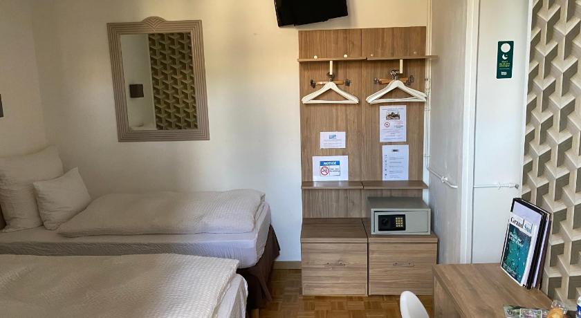 Immagine di Camera Tripla/Doppia con Letti Singoli (Triple or Twin Room) 1