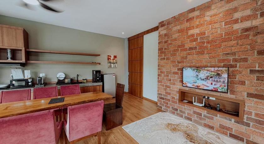 Image of River View Executive Suite with Private Pool 1