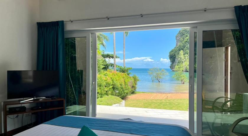 Image of Four-Bedroom Villa 13