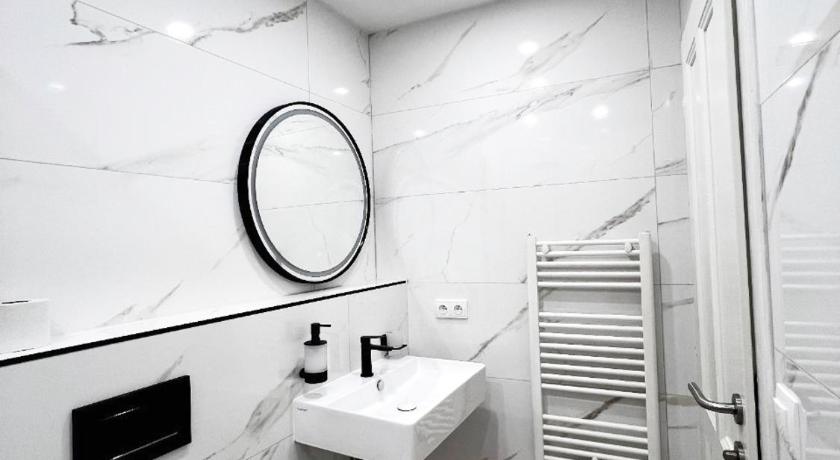 Image of Apartment 15