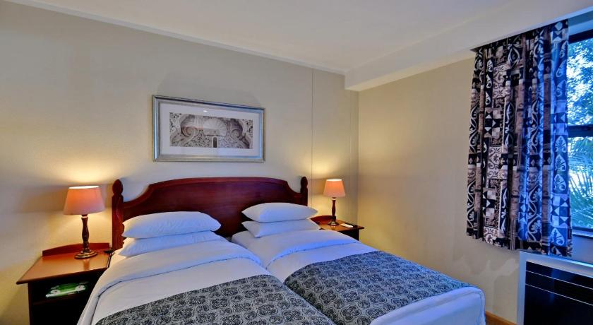 Image of Twin Room - Non-Smoking 5