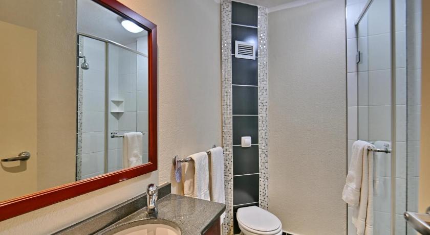 Image of Twin Room - Non-Smoking 2