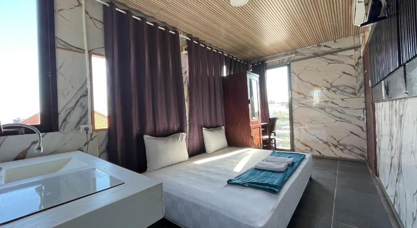 巴厘 trees inn Bali Denpasar 3星级 民宿 套房